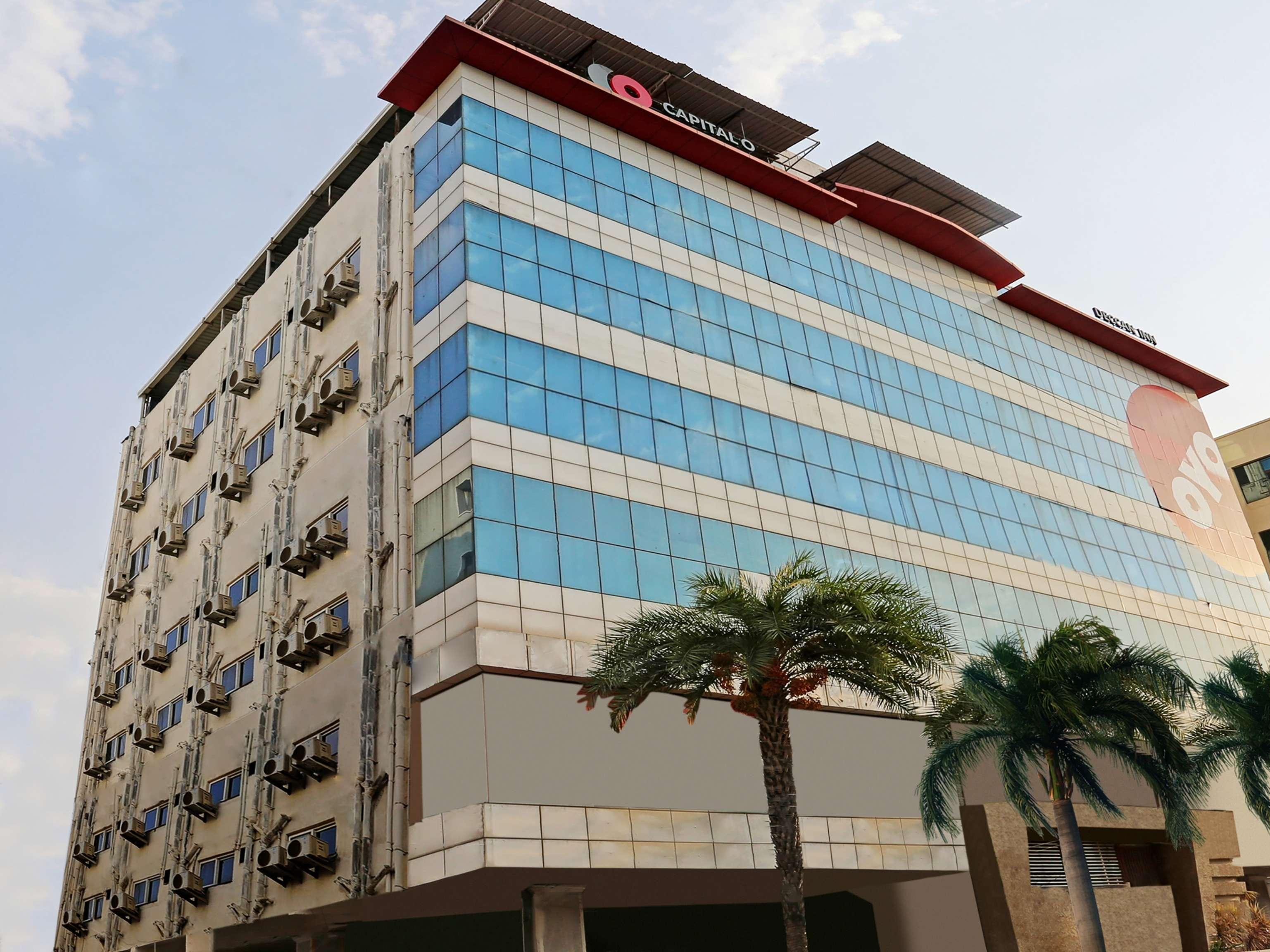 Townhouse Halcyon Deccan Inn Near Shilparamam Kondapur  Εξωτερικό φωτογραφία